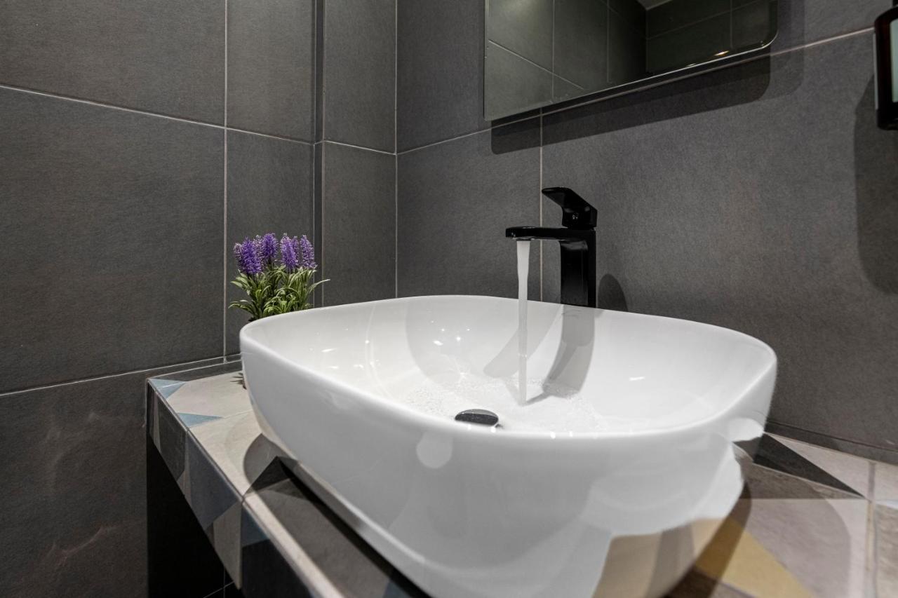 Athenian Boutique Apartments Экстерьер фото